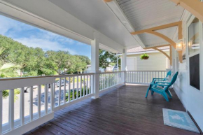 Historical Galveston House - 2 min drive to sand!!